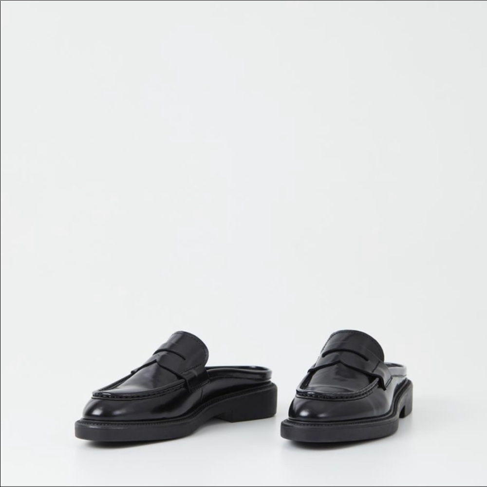 Vagabond Mules